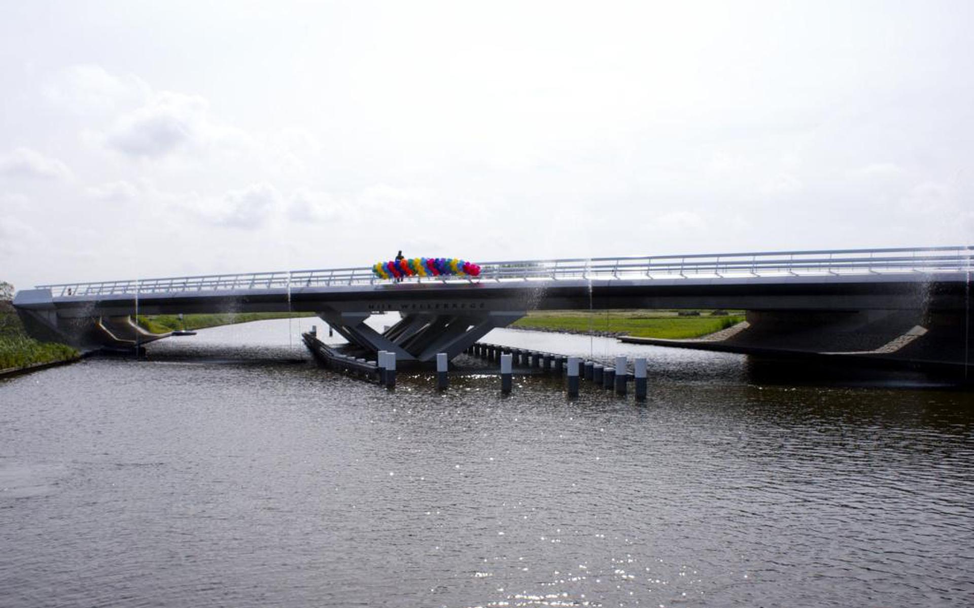 Nieuwe Brug Woudsend Nije Wellebr Ge Leeuwarder Courant